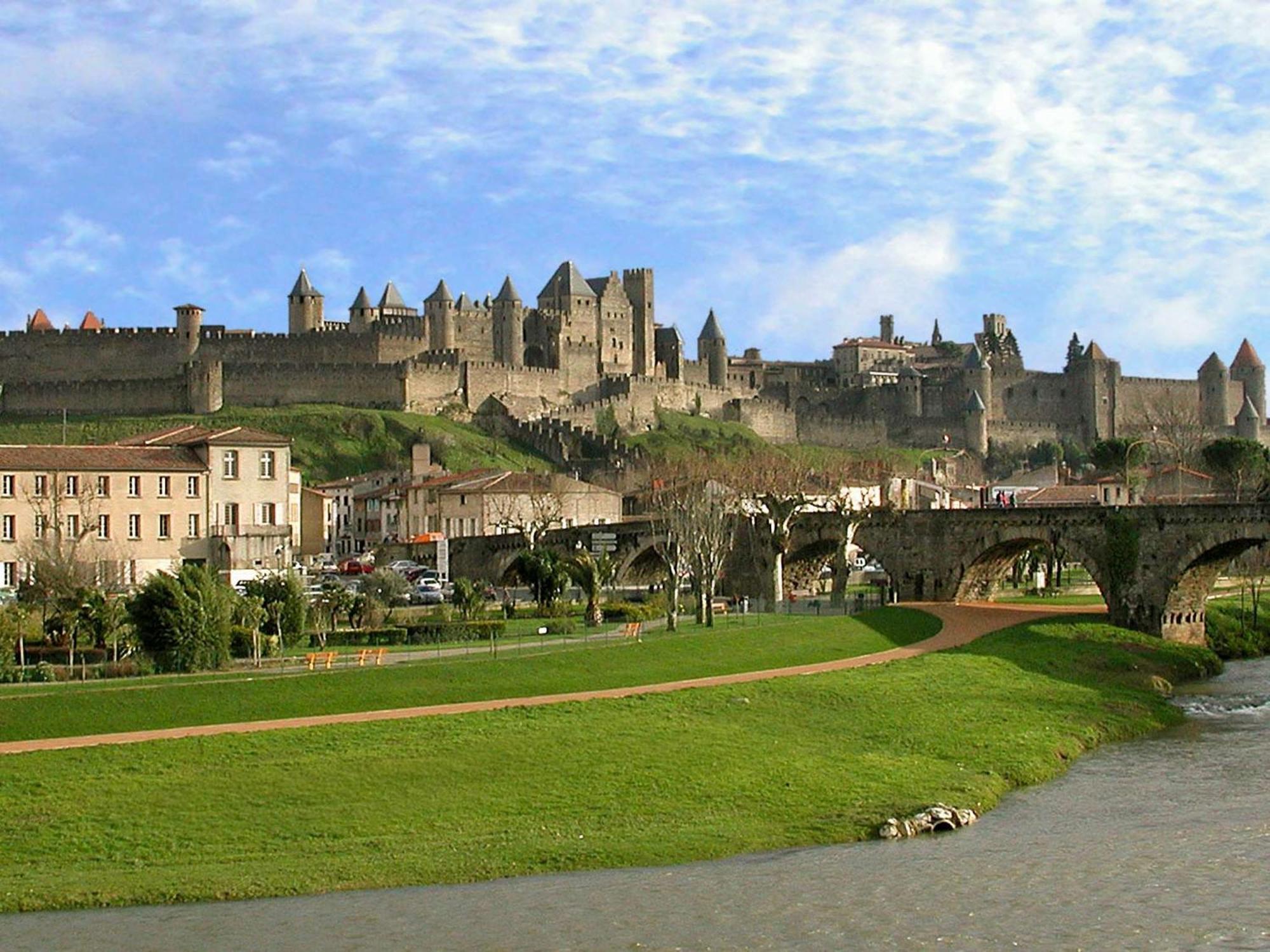 Bel Appartement Mansarde Carcassone Exterior photo